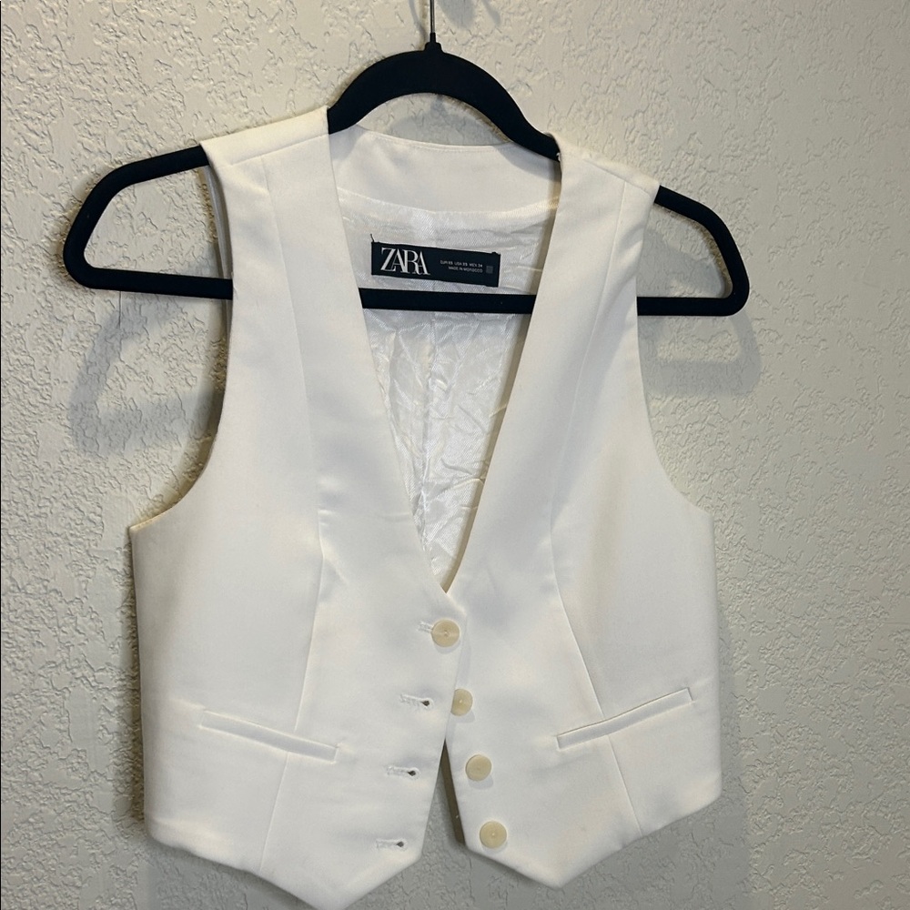 Zara Ivory Buttoned Vest